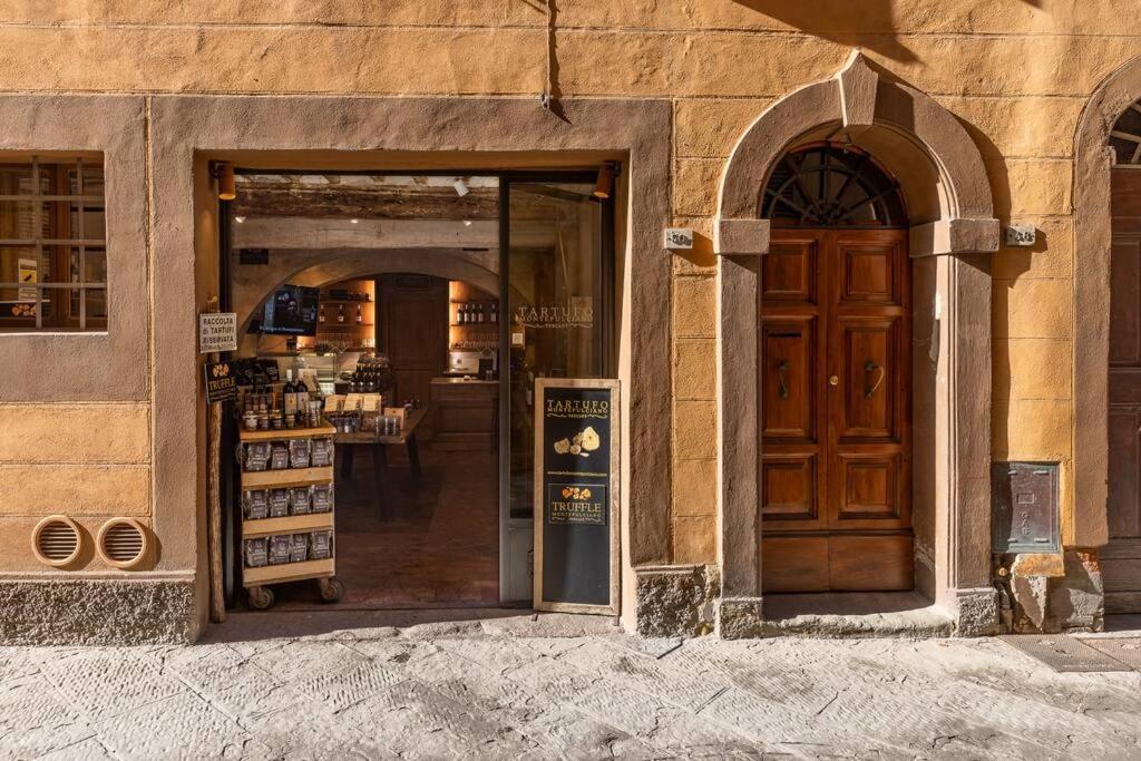 Truffle House Tuscany Magnatum Pico Montepulciano Stazione