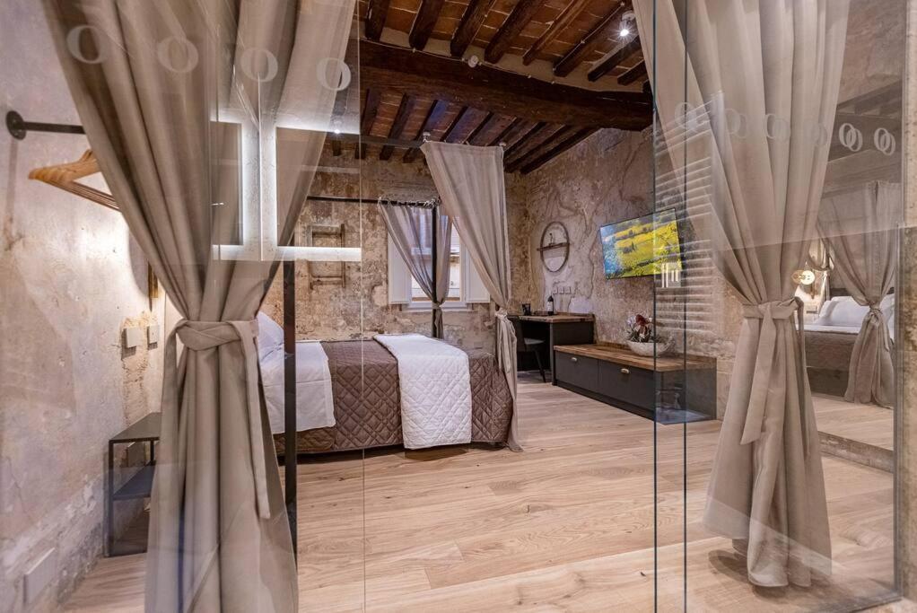 Truffle House Tuscany Magnatum Pico *