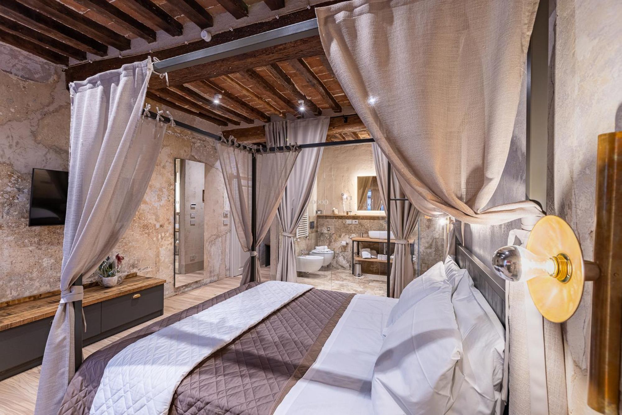 Truffle House Tuscany Magnatum Pico *