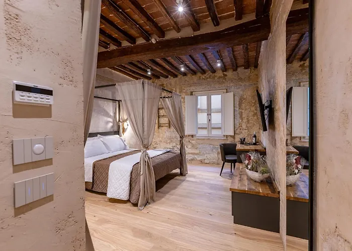 Truffle House Tuscany Magnatum Pico